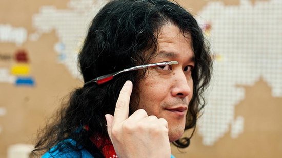 能看漫画的日本智能眼镜 要抢在谷歌前面上市！