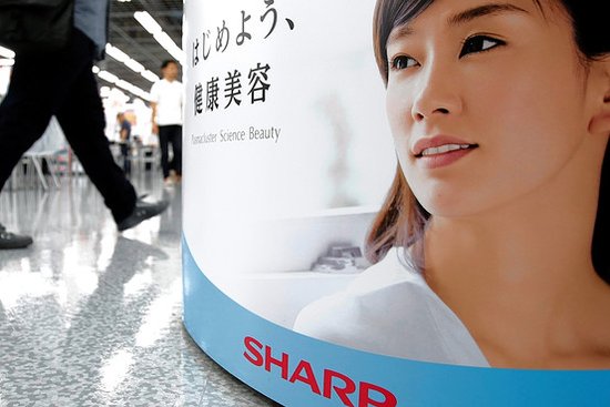 《华尔街日报》：日本电子产业遭遇重围  